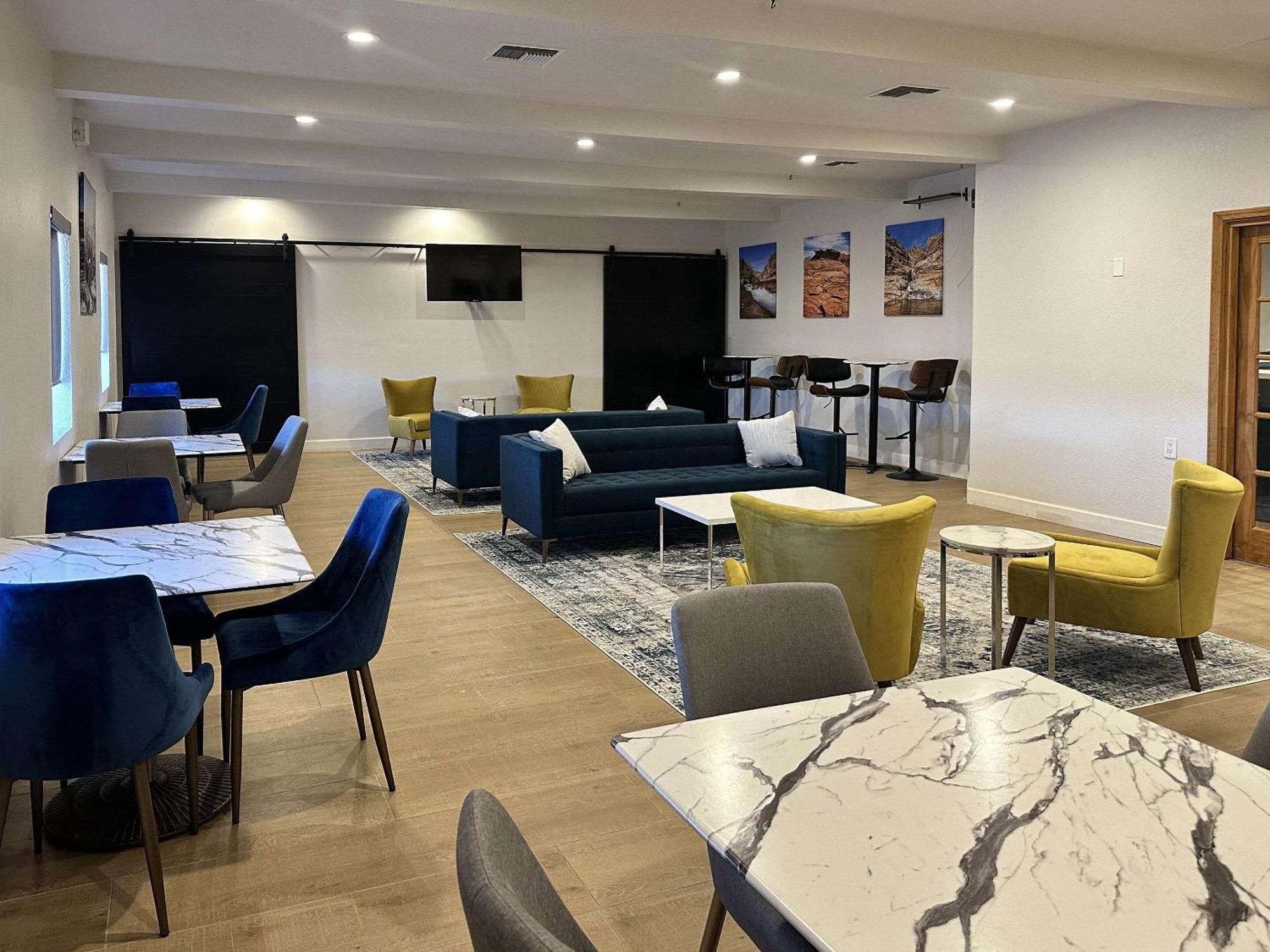 Clarion Pointe Winslow I-40 エクステリア 写真