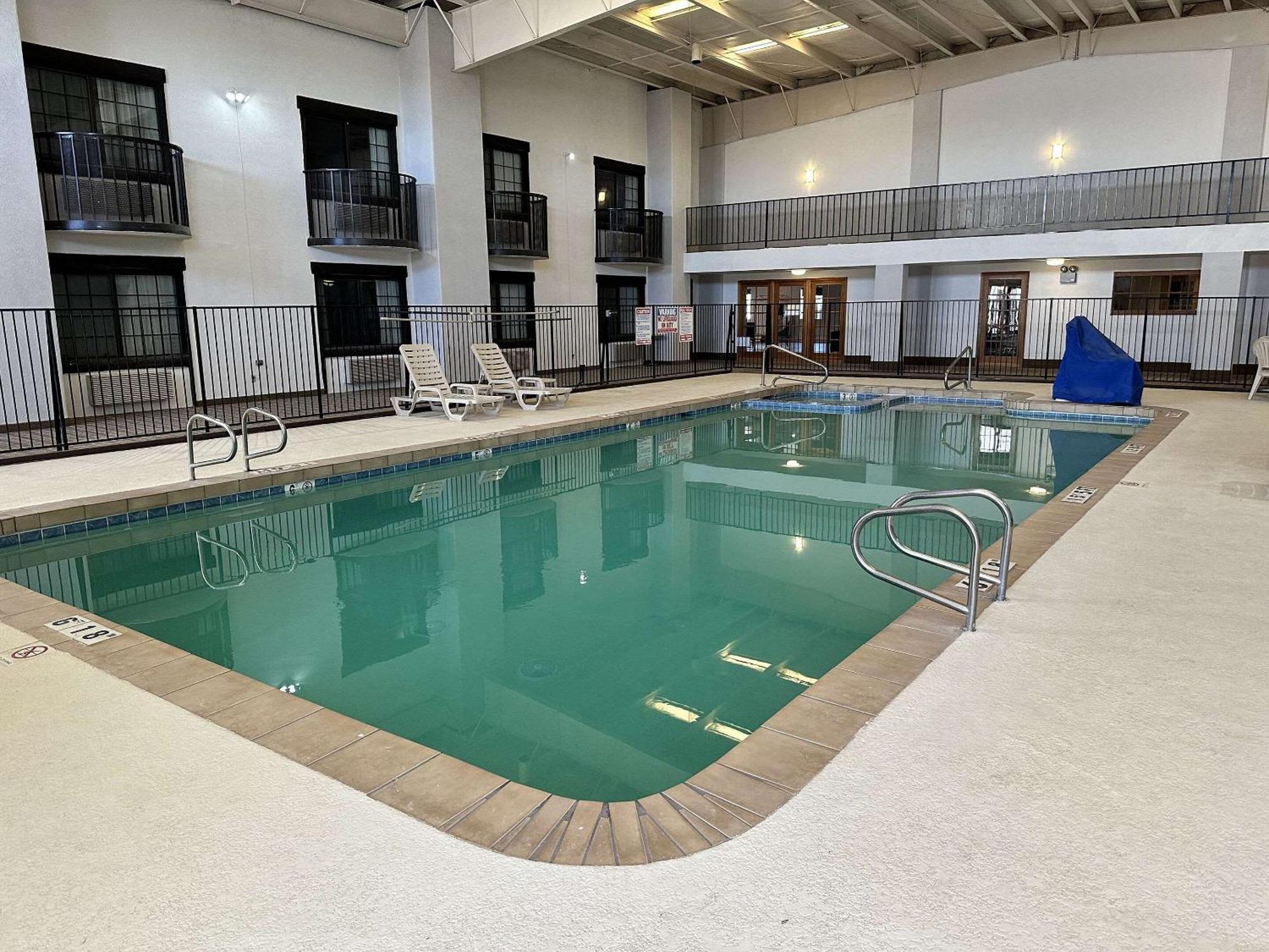 Clarion Pointe Winslow I-40 エクステリア 写真