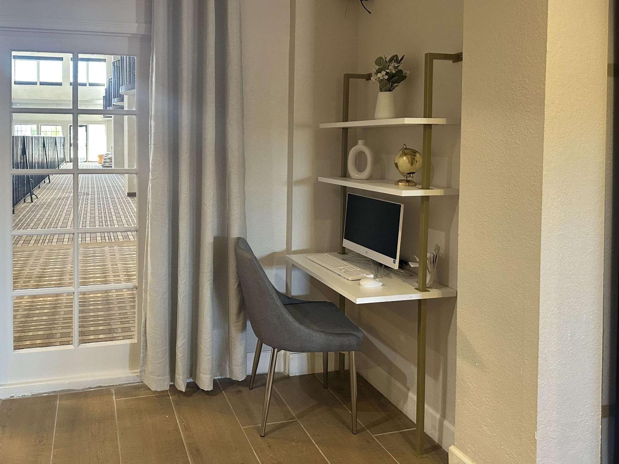 Clarion Pointe Winslow I-40 エクステリア 写真
