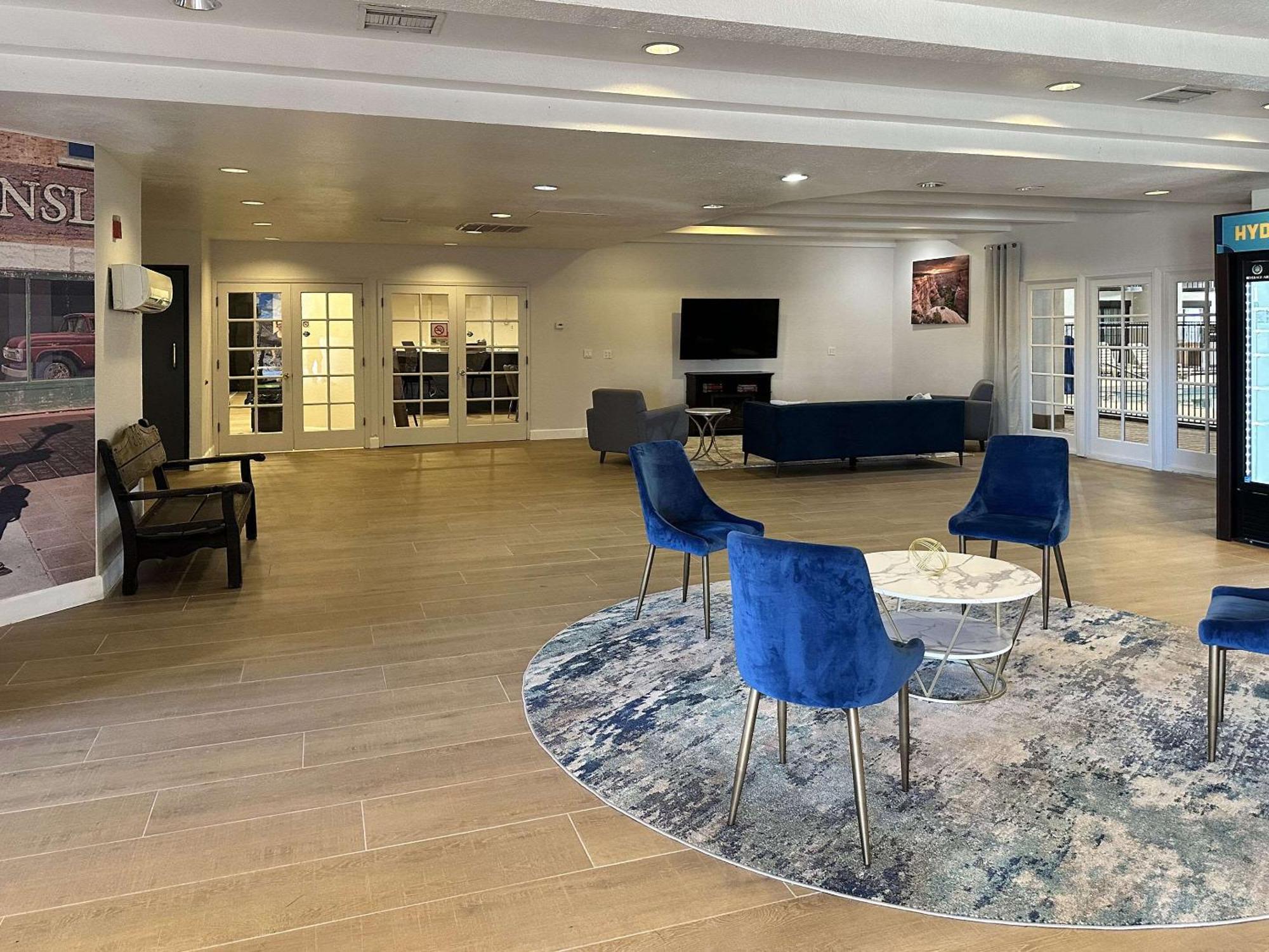 Clarion Pointe Winslow I-40 エクステリア 写真