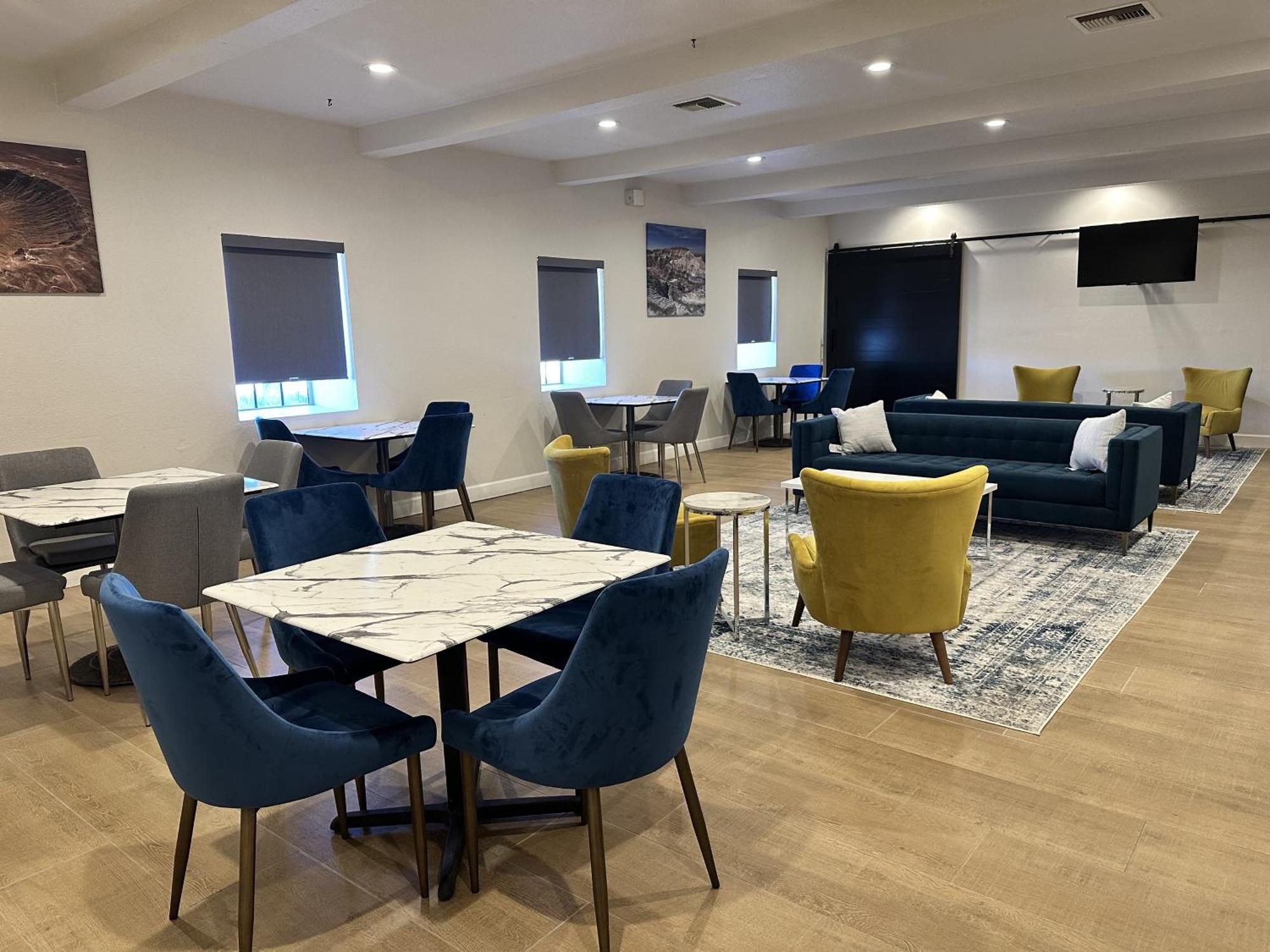 Clarion Pointe Winslow I-40 エクステリア 写真